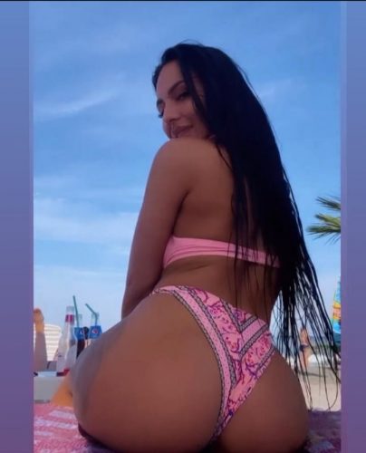 Beyoğlu Rus Genç Escort Vica İle Ateşli Bir Geceye Ne Dersin ?